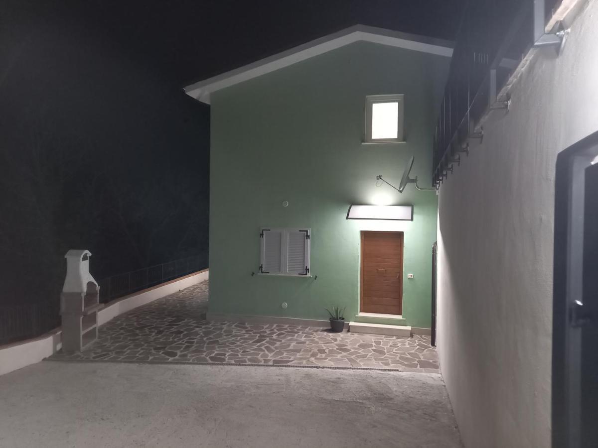Вілла Casaletto Santo Spirito Labro Екстер'єр фото