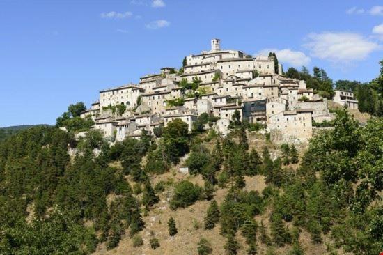 Вілла Casaletto Santo Spirito Labro Екстер'єр фото
