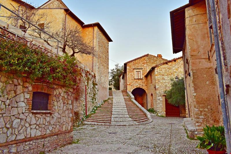 Вілла Casaletto Santo Spirito Labro Екстер'єр фото
