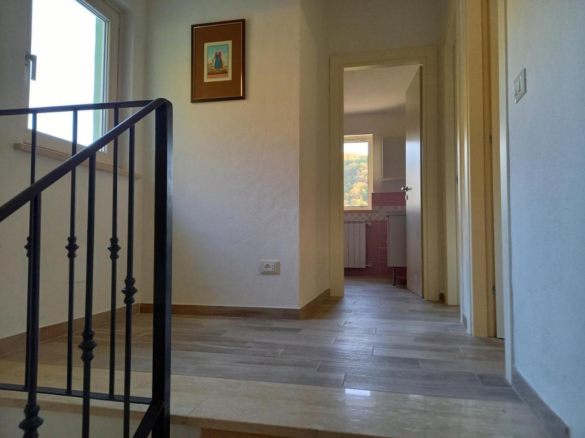 Вілла Casaletto Santo Spirito Labro Екстер'єр фото