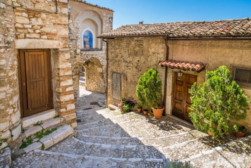 Вілла Casaletto Santo Spirito Labro Екстер'єр фото